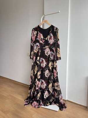 Max&Co 98% Silk Elegant Dress   Lightweight Flowing Evening Cocktail Dress - XS