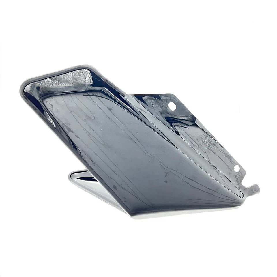 Polaris Low Windshield, Glossy Black, for Snowmobile Models - 5451214 - Image 3 of 4