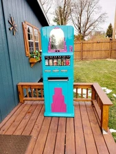 Vintage 1950s Stoner Univendor Candy Vending Machine