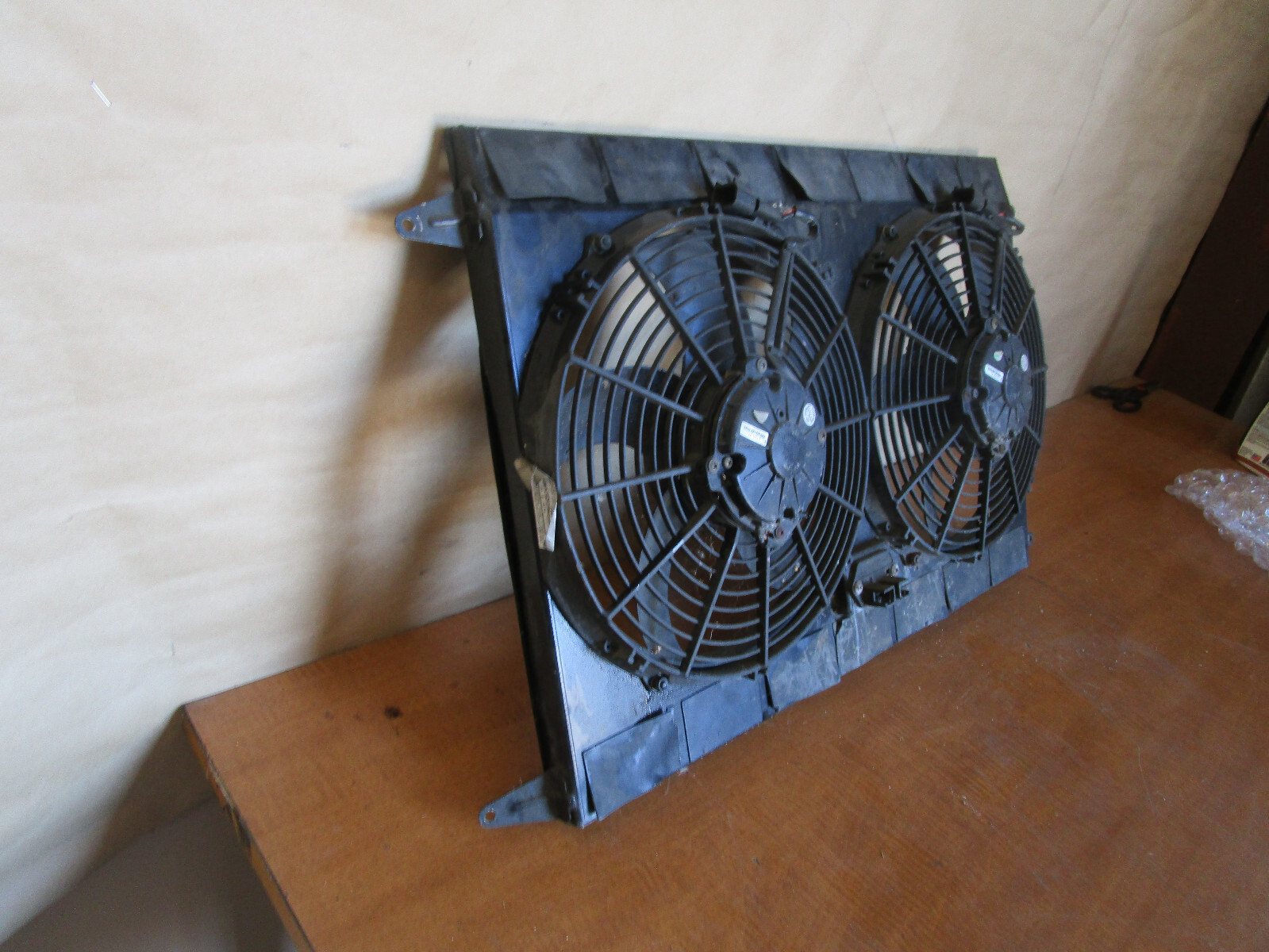Maserati 4200  Complete Radiator Cooling Fans Assy  P/N 221254
