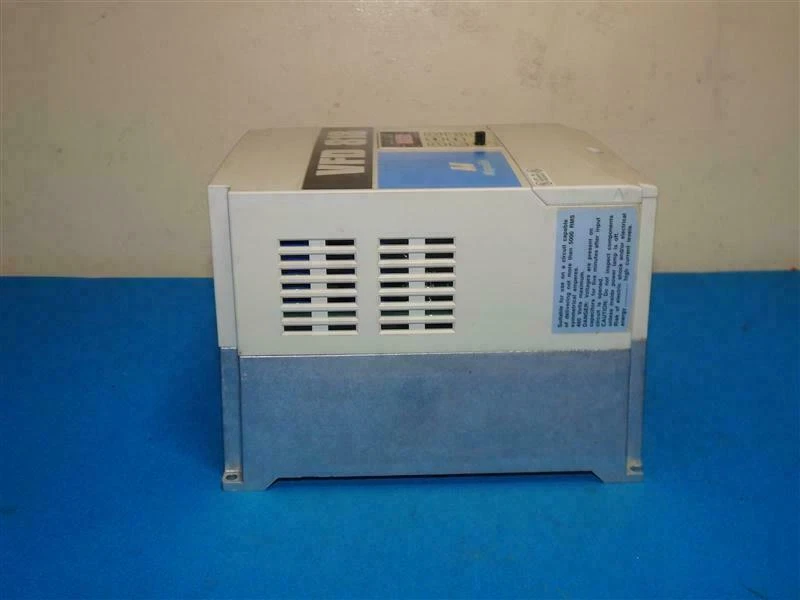 Magnetek VFD818 VFD 818-B2P2,2.2kw/3.0HP Variable Frequency Drive  - Image 3 of 4