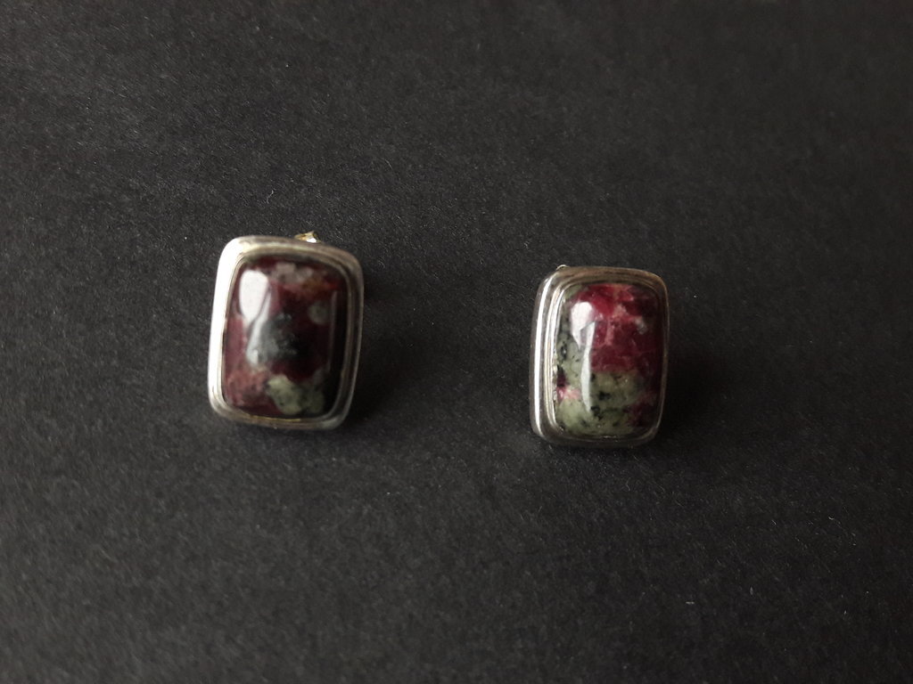 Beautiful earrings silver 925, set with ruby zois… - image 2