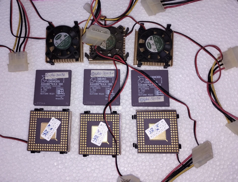 486 100MHZ AMD Am486 DX4-100 + Heatsink A80486DX4-100 SV8B SV8T NV8T Vintage CPU - Immagine 3 di 4