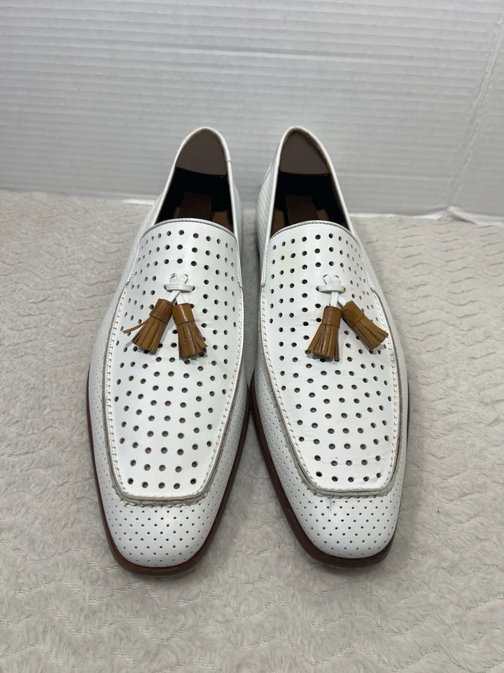 Zapatos de vestir mocasines Mezlan Xian para hombre talla 12M perforados de cuero blanco borlas. Foto 3 de 4