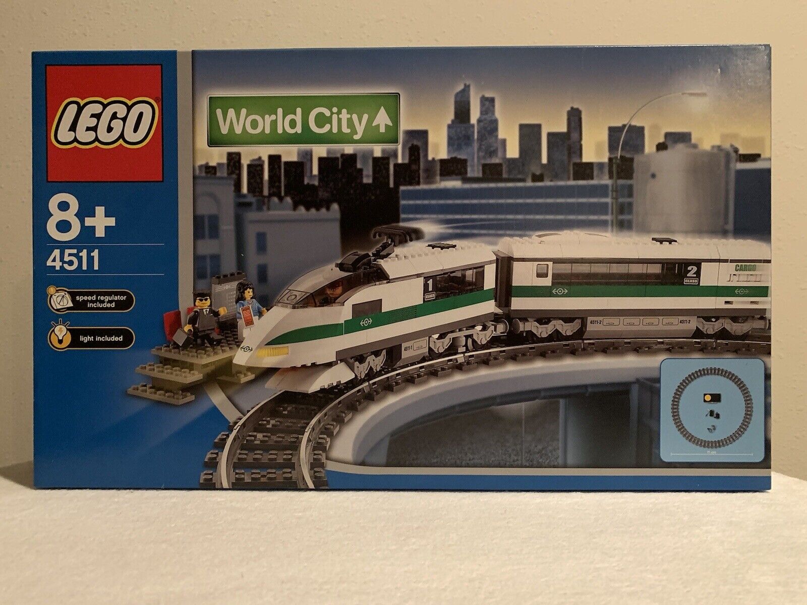 LEGO WORLD CITY 4511 (10157 & 10158) HIGH SPEED TRAIN (2003 - NISB  NICE BOX!!!)