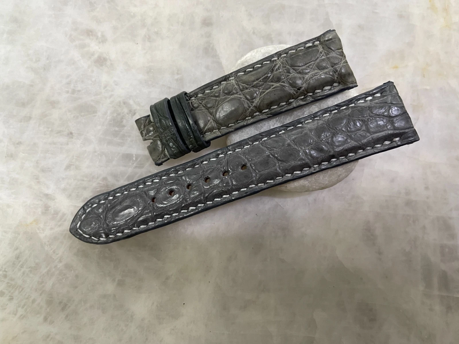 20mm/18mm Gray Alligator Crocodile Print Leather Watch Strap Band