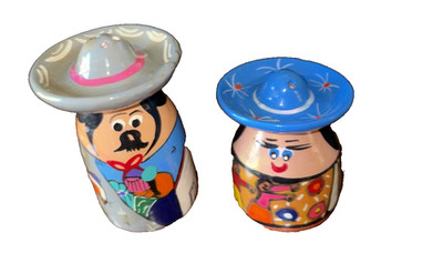 Vintage Hand Painted Mexican Ceramic Pottery Salt & Pepper Shakers