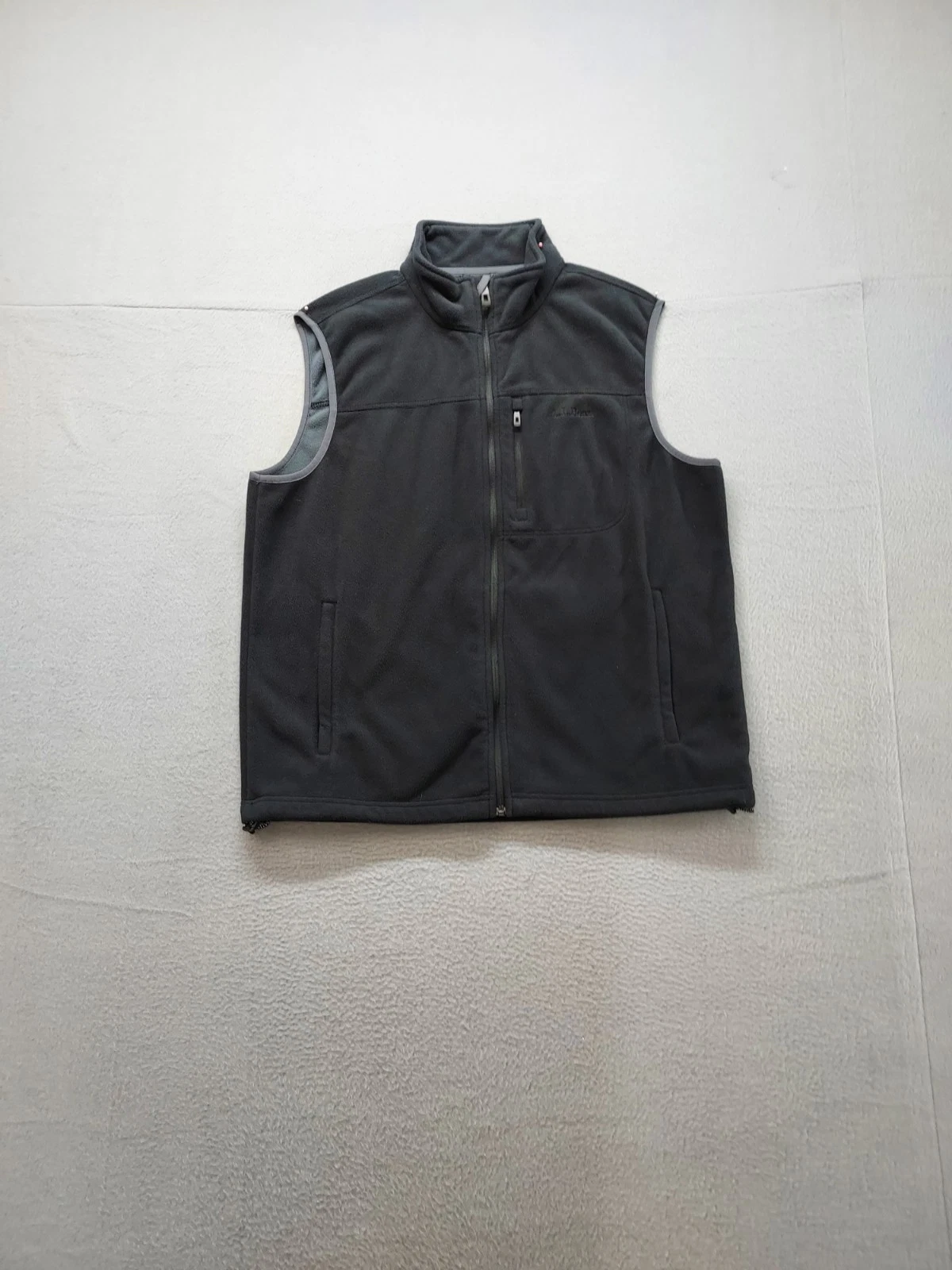 L L Bean Men Fleece Vest M Black Full Zip Pockets Mock Neck 100% Poly Outdoor