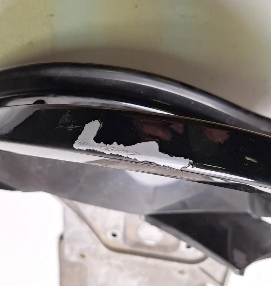 Manijas de agarre de pasajero Victory Vision Arlen Ness con montaje usadas n.º 304 Foto 4 de 4