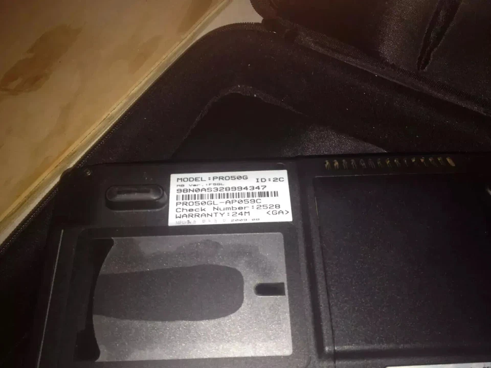 VGC. ASUS PRO50G PRO50GL-AP059C - WIN VISTA/7 inc. Carry Bag - (USED) - Image 3 of 4