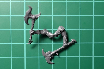 Warhammer 40000-Tzeentch-Tzaangors-Torse Double Nozzle Set Raven 4