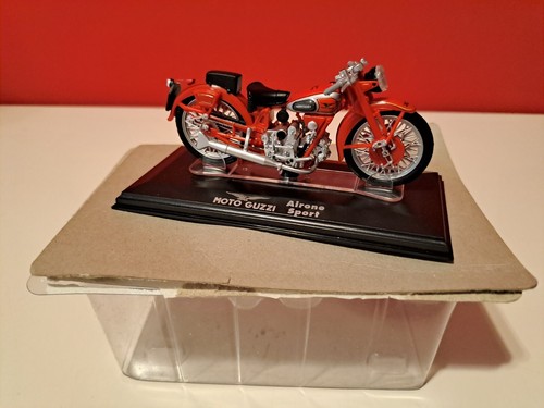 Modelli Moto Guzzi 1/24 - Foto 9 di 13
