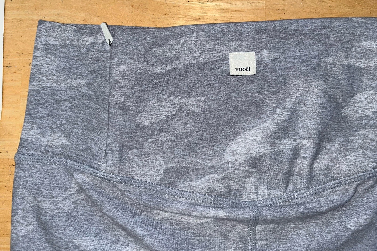 vuori high waisted clean elevation pale heather camo leggings