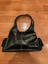 VILLAGER By Liz Claiborne Black Leather Purse Center Zip Compartment/Side Pocket