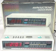 Vintage Soundesign Digital Alarm Clock AM/FM Radio Model# 3620 ~ 1980's ~ Tested