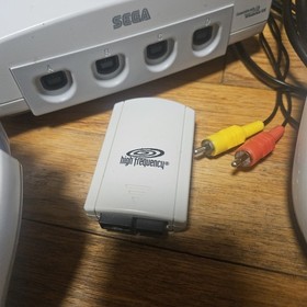 Sega Dreamcast White Console with 2 Controllers and Memory Card (READ DESC)