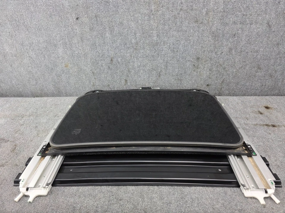 Techo corredizo techo corredizo oruga motor techo vidrio Lexus 2015-2024 Rc350 Rc300 Rc200 OEM Foto 2 de 4