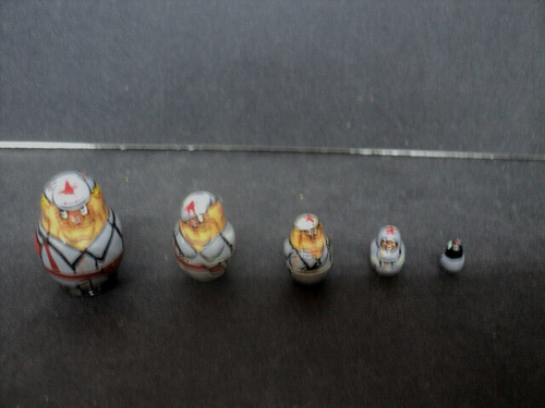 MINIATURE NESTING DOLL- MATRICES - Picture 2 of 6