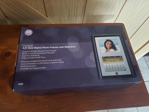 Motorola Digital Photo Frame 4.2" Dual LS420 New Open Box - 第 1/6 張圖片