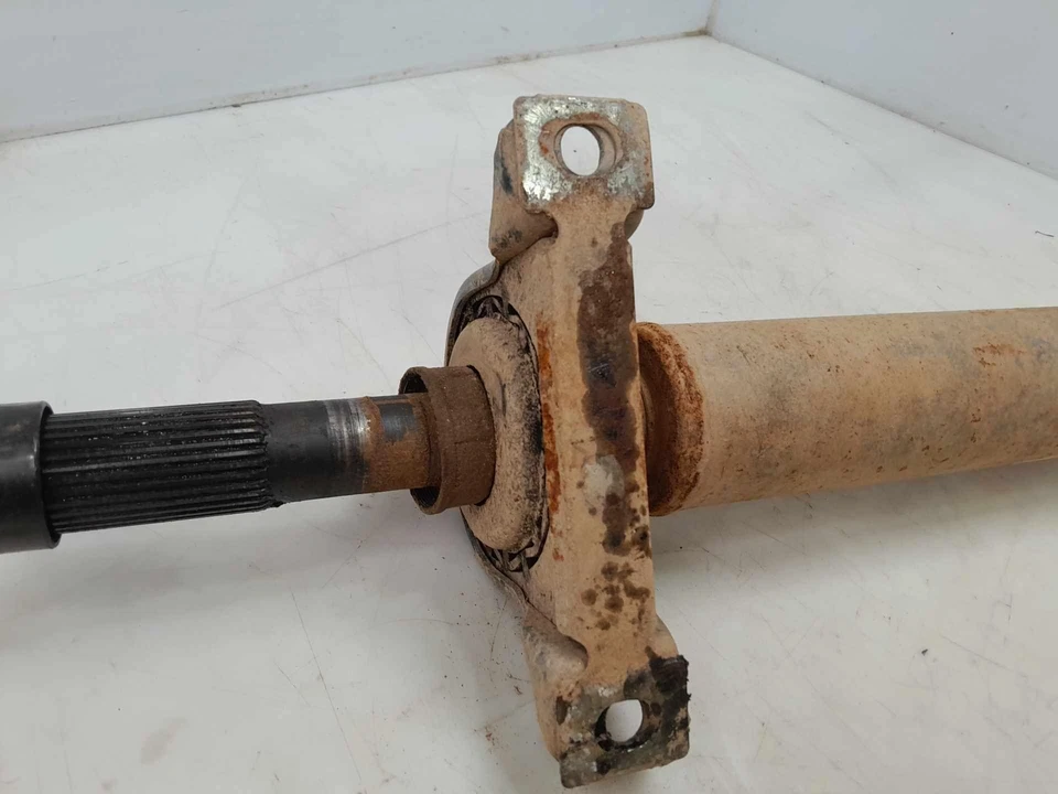 Eje de hélice del eje de transmisión trasero 96-03 Chevy S10 2,2 L 4x2 - Sección delantera OEM Foto 4 de 4