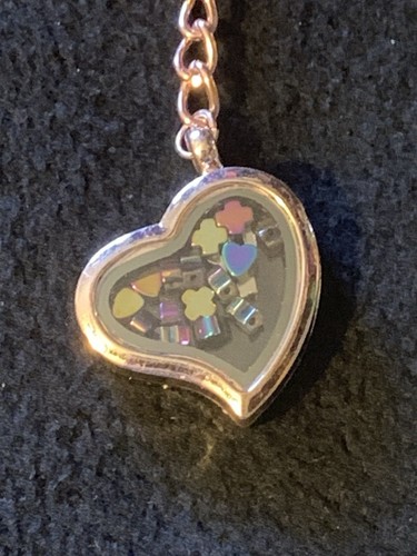 Rose Gold Heart Locket Keychain Keyring with Mini Heart Charms - Picture 4 of 7