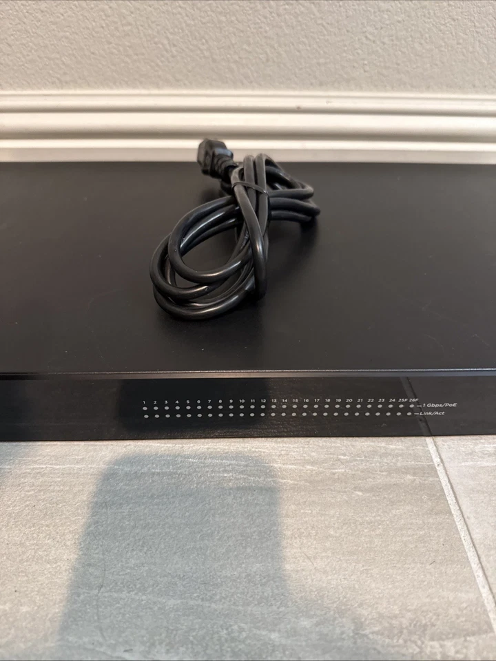 Araknis Networks AN-210-SW-R-24-POE Network Switch Gigabit ***FAST SHIPPING*** - Image 3 of 4