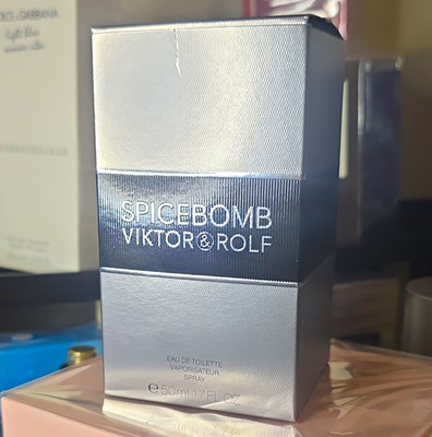 Viktor & Rolf Spicebomb Eau de Toilette Spray 50 ml, 1.7 fl oz, Regular Size