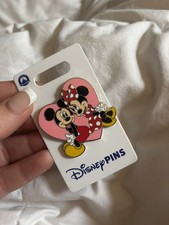 2026 Disney Parks Pin Mickey & Minnie Mouse Pink Heart OE