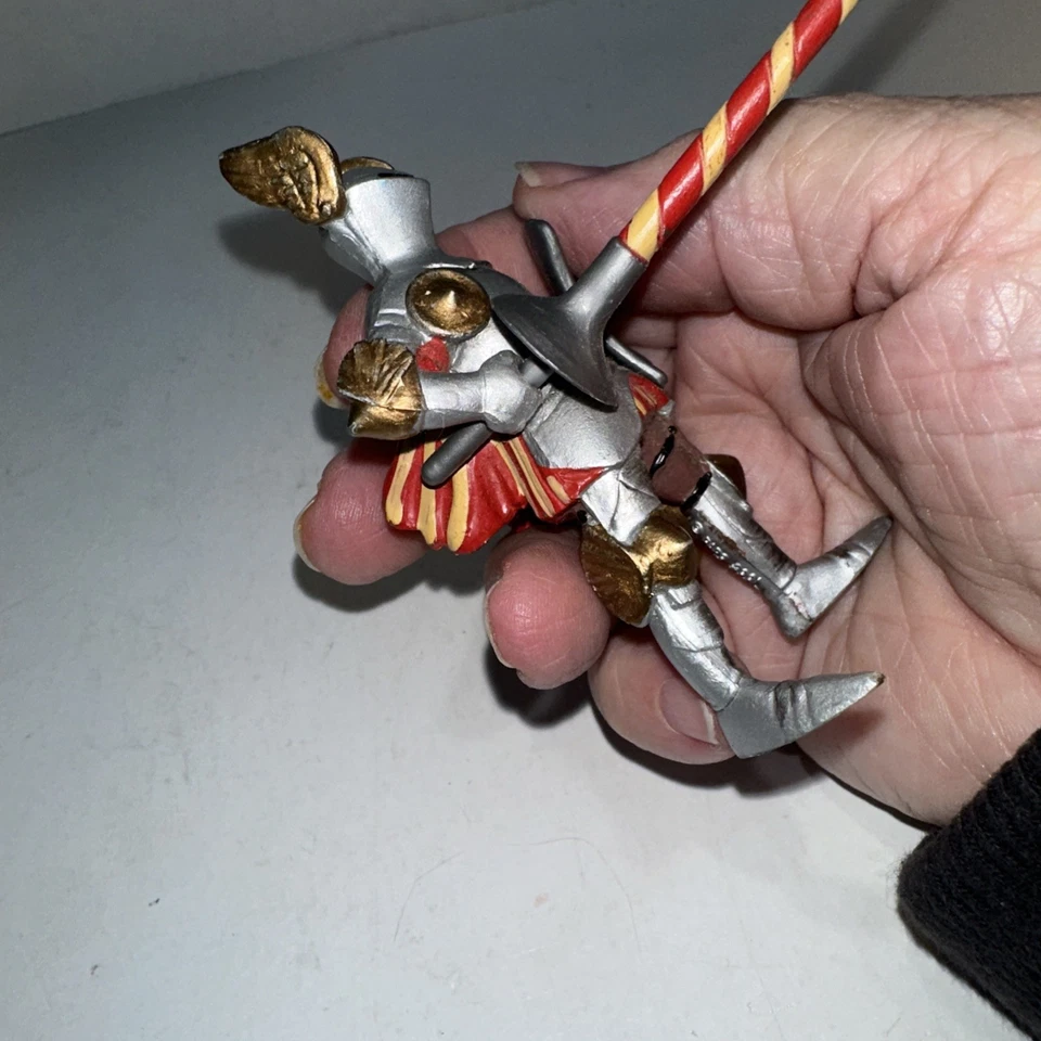 2001 Papo Castles and Knights Series 2001 Jousting Knight Medieval Red & Gold Foto 4 de 4