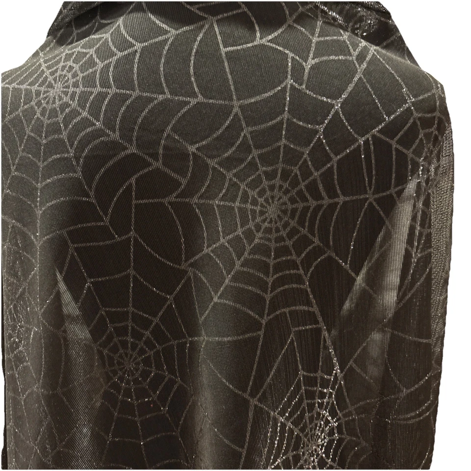 Плащ паутина с капюшоном 60 дюймов Fun World Halloween черный металлик серебристый для взрослых - Изображение 4 из 4