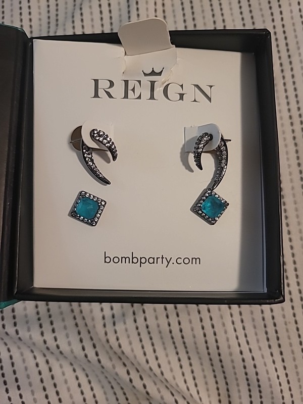 Bomb Party Reign Villain Earrings- Talons Of Fire  RBP8040 Hematite Plating
