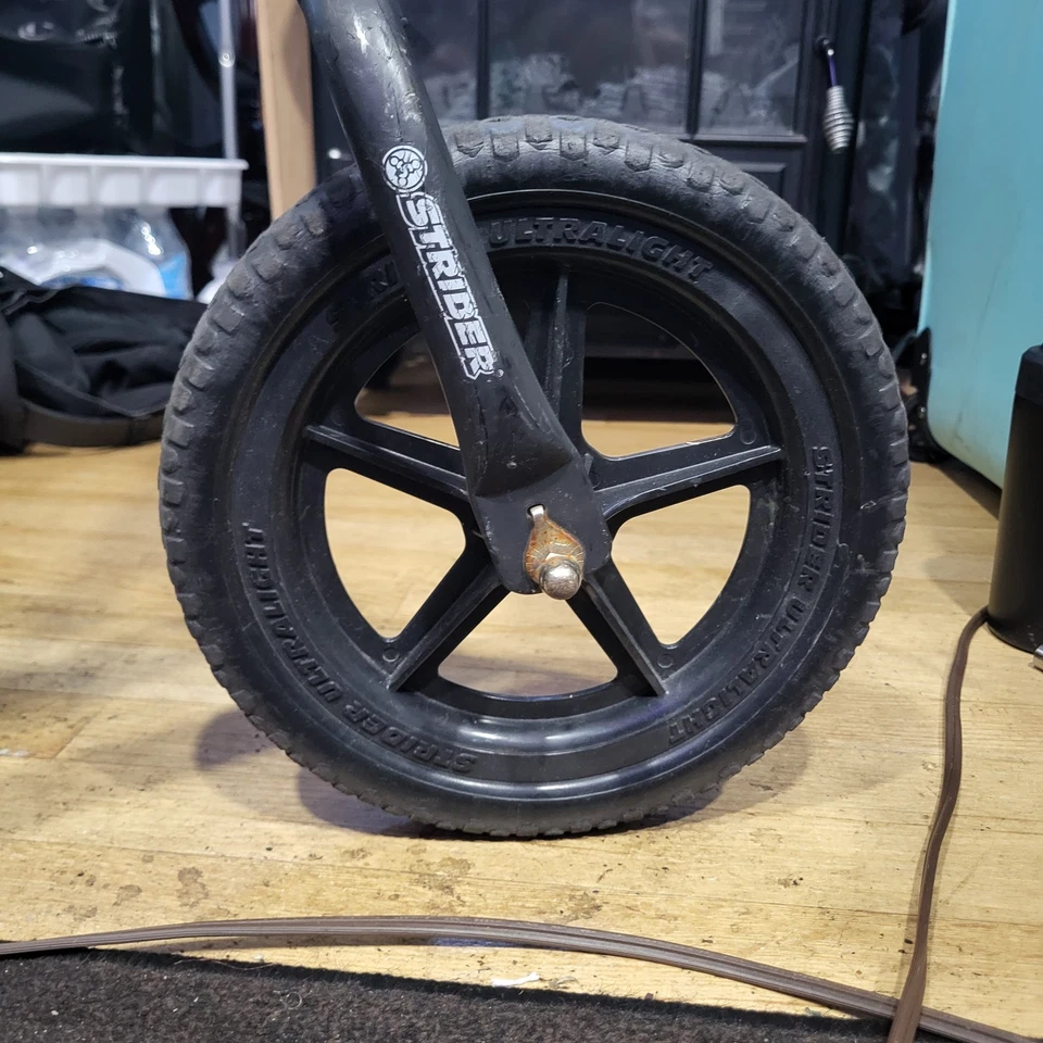 Strider 12” Sport balance Bike - No Pedal Balance Bicycle for Kids 1 to 4 Years - Image 4 of 4