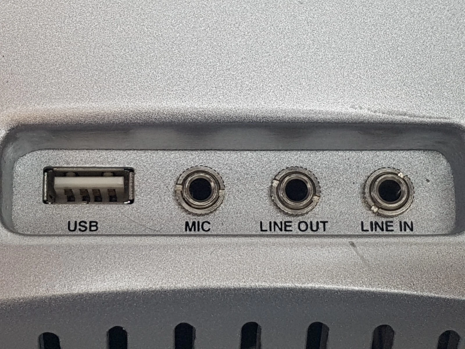 Rear USB, MIC, LINE OUT and LINE IN ports on the Lumenis One monitor