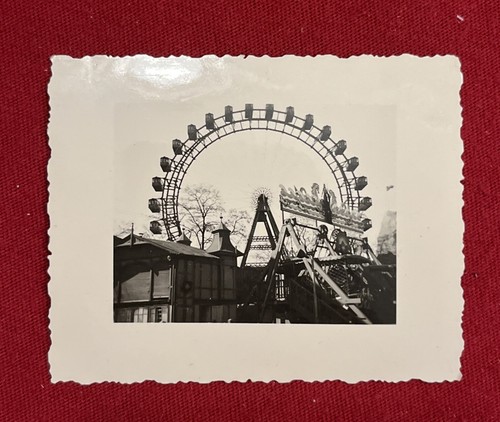 Foto alemana de la Segunda Guerra Mundial Viena Prater Riesenrad noria Austria años 40