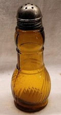 THE HORTON CATO MFG CO. HONEY AMBER SWIRLED G...