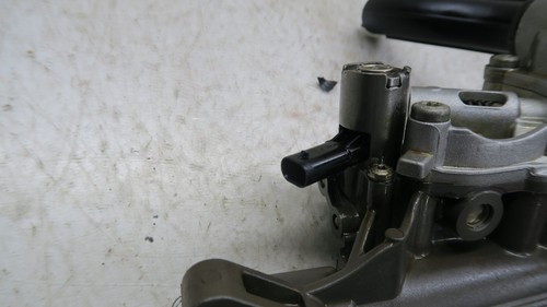 2016-2019 Infiniti Q50 OEM 2.0T Engine Oil Pump A2744800200 - Picture 7 of 10