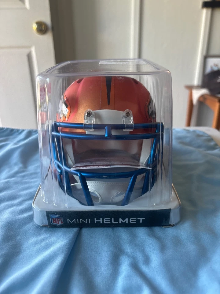 MINI CASCO FLASH DEMARCUS WARE Firmado Denver Broncos Raro Dallas Cowboys Bas Foto 4 de 4