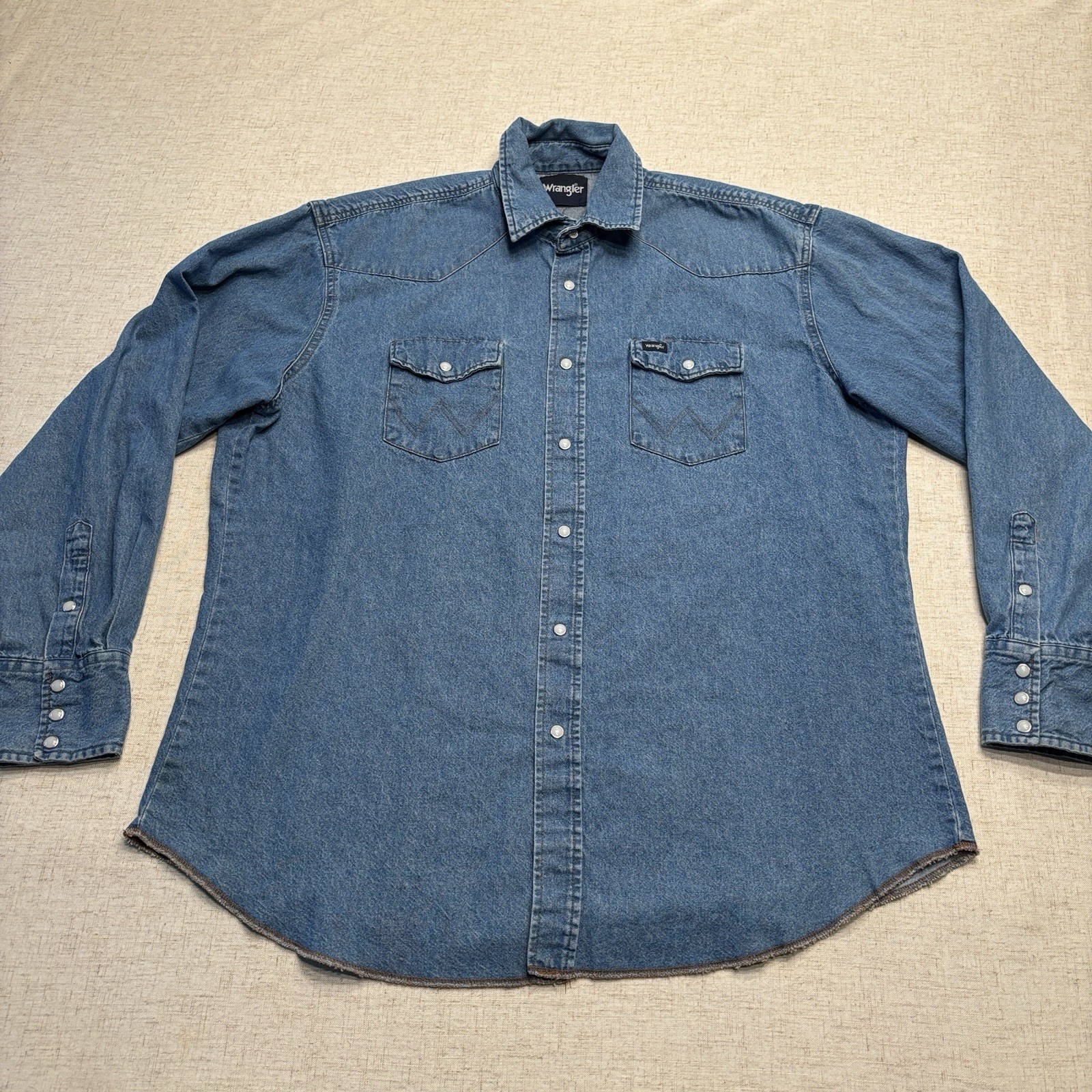 Wrangler Shirt Mens XL Pearl Snap Denim Chambray Western Rodeo Cowboy Rancher