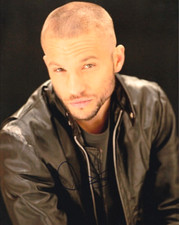 LOGAN MARSHALL GREEN signed Autogramm 20x25cm DARK BLUE in Person autograph COA