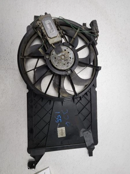 Conjunto de ventilador de radiador Mazda 3 2004-2009 sin turbo OEM Z60215025B Foto 2 de 4