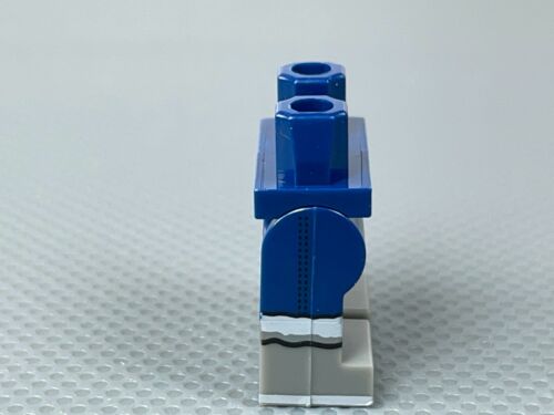 LEGO Blue Scuro Minifigure Fianchi e Gambe Grigio Scuro e Modello Pelliccia Grigio Chiaro - Foto 3 di 6