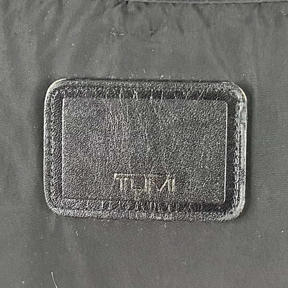 Abrigo Tumi Talla Grande Guisante con Forro Extraíble y Pack Capucha Gris Oscuro Cremallera Foto 3 de 4