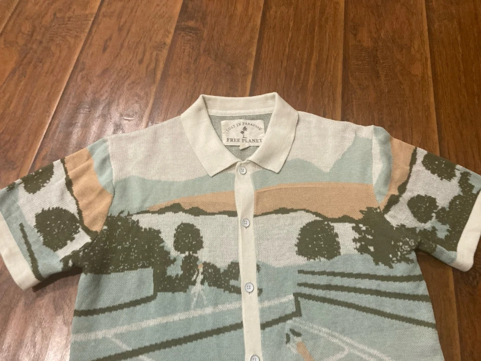 Free Planet Lost in Paradise Knit Shirt Men’s Small Vacation Button Short Sleeve - Image 2 of 4