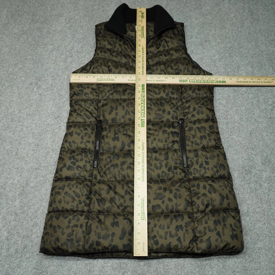 Chaleco para mujer Peyton Jensen mediano verde oliva estampado de leopardo forrado Foto 4 de 4