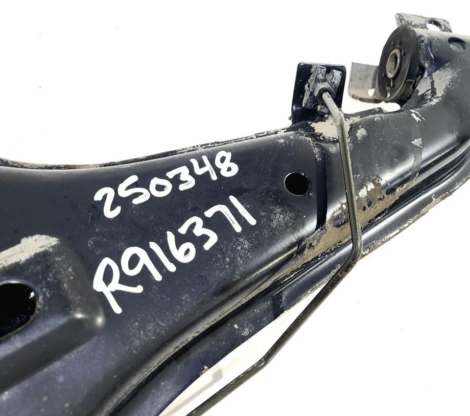 Used Rear Left Lower Lower Control Arm Rear fits: 2003 Volkswagen Eurovan Traili - Image 4 of 4