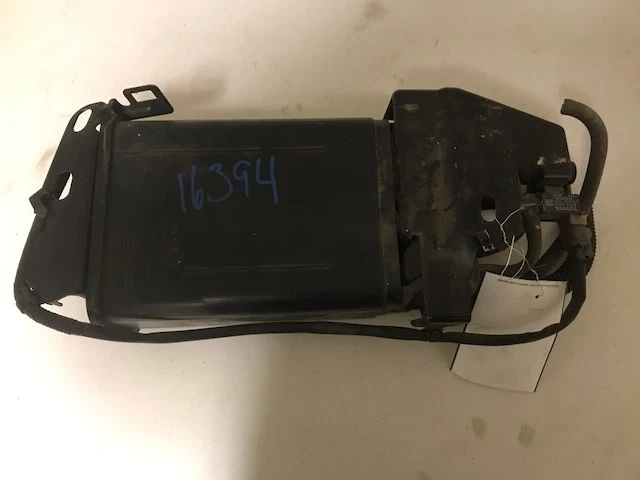 Bote de vapor de emisiones Toyota Sienna gasolina 04 05 06  Foto 2 de 2