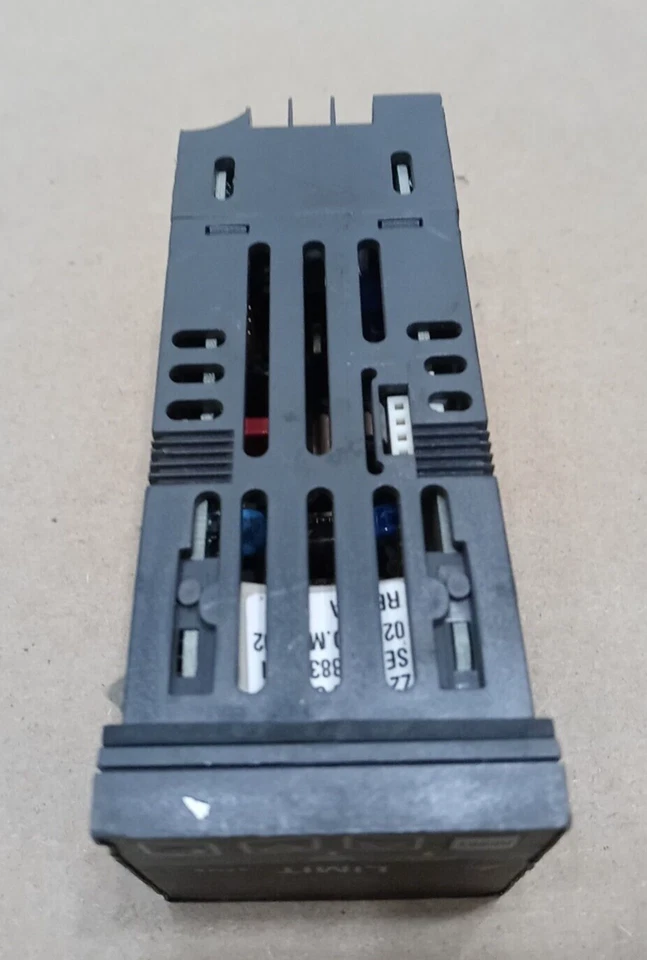 Blue M N6702 Z210000 S96 Temperature Controller Same As Pictures - Image 4 of 4