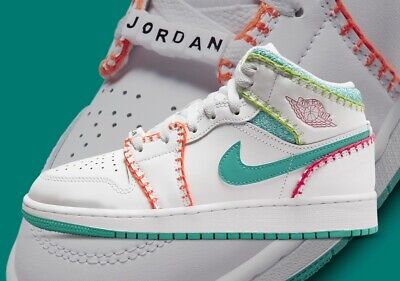 Kids Size 6.5y / Womens Size 8 Nike Air Jordan 1 Mid SE GS Kids Size 6.5y / Womens Size 8 Nike Air Jordan 1 Mid SE GS