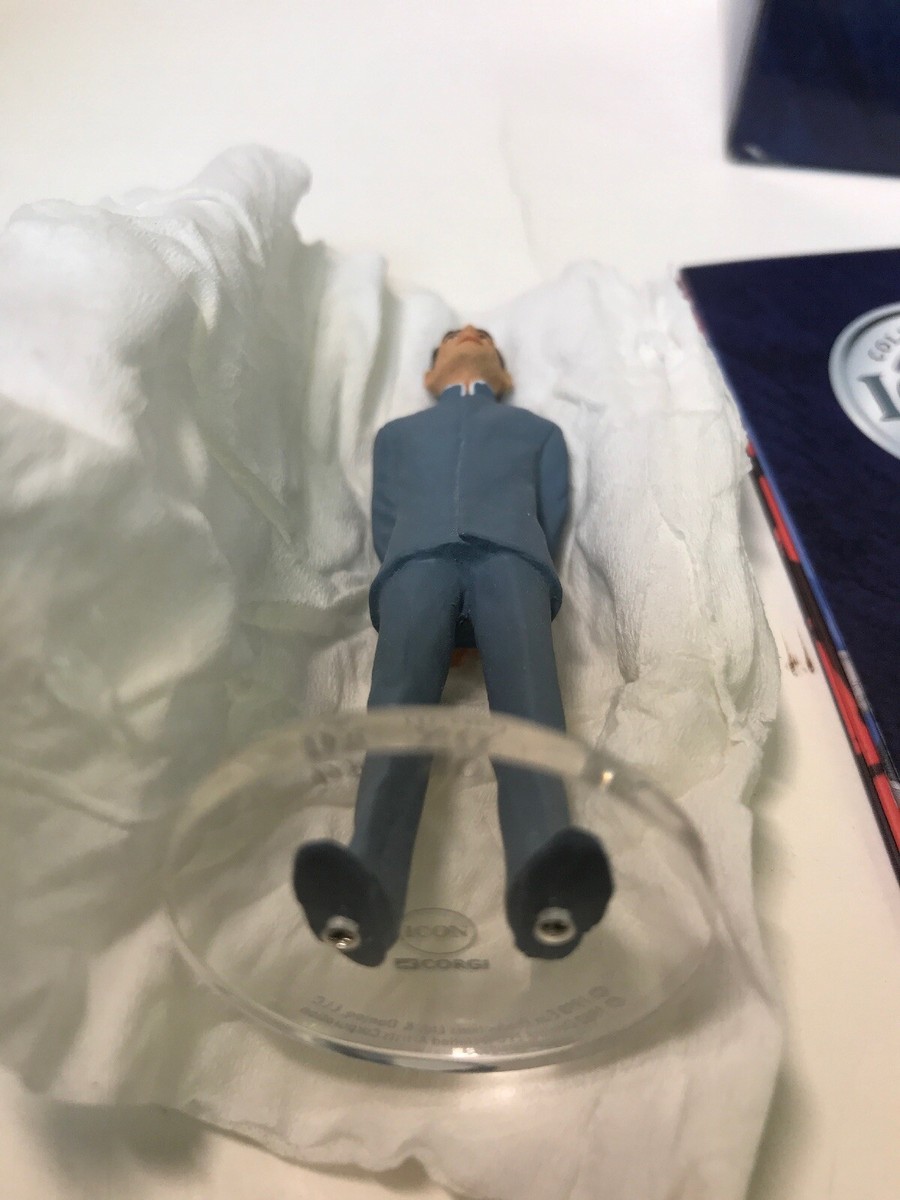 Corgi Collectible Figures James Bond 007 