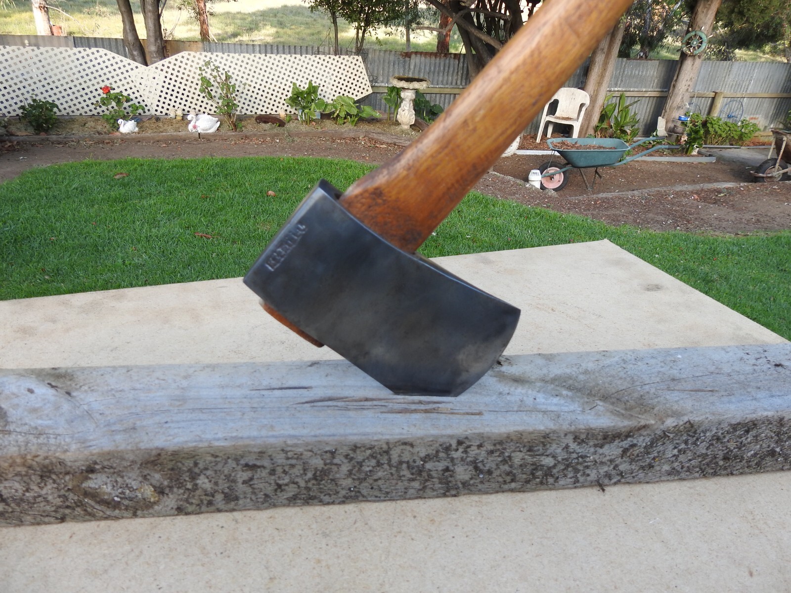 RELISTED DUE TO NON PAYER KEESTEEL AXE HATCHET. 2.1 LB ALL UP NICE